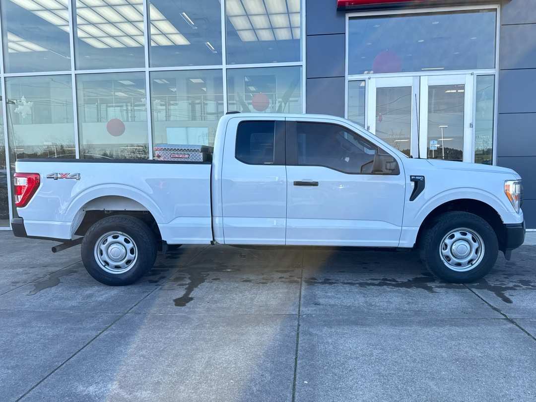 2022 Ford F-150 XL - Image 2