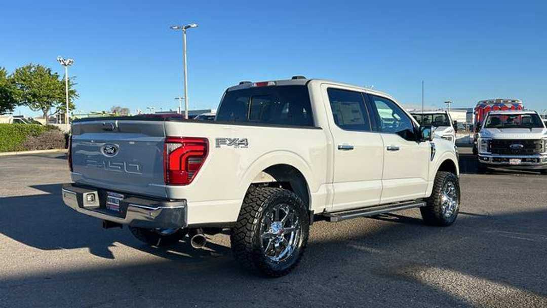 2026 Ford F-150 Lariat - Image 3