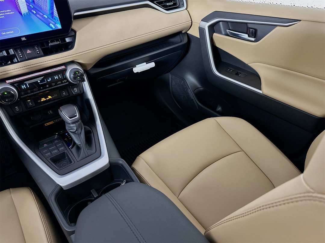 2025 Toyota Rav4 XLE Premium - Image 24