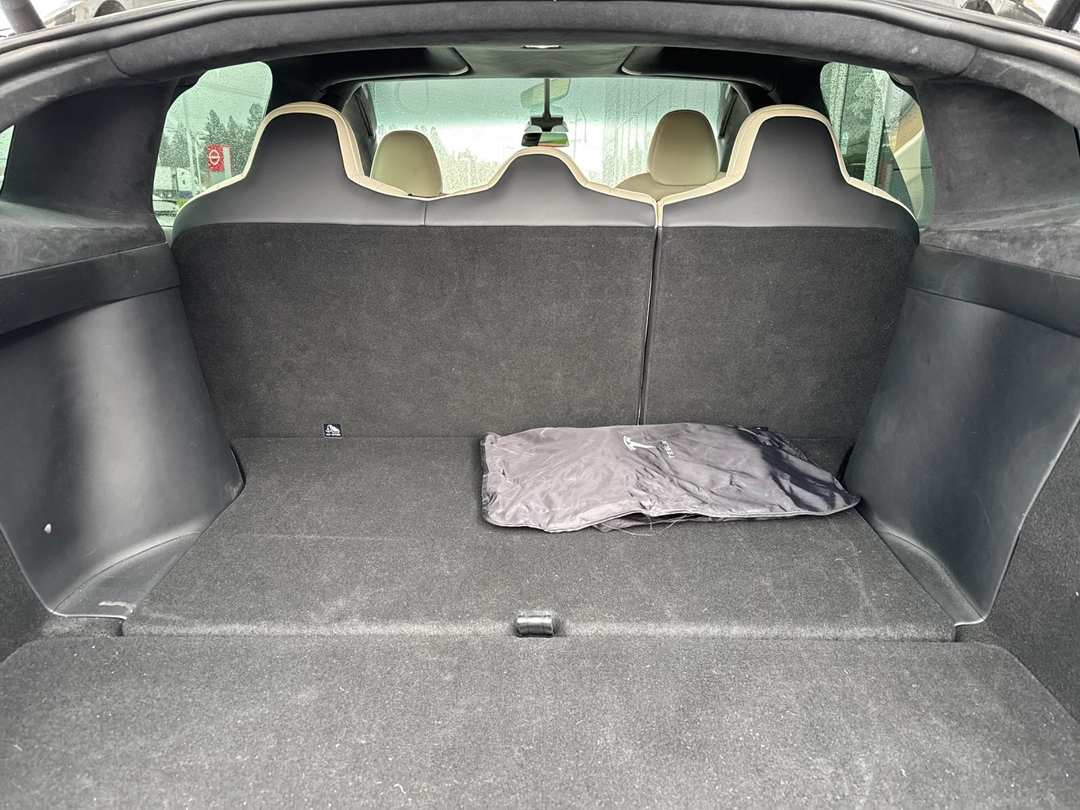 2020 Tesla Model X Long Range - Image 13