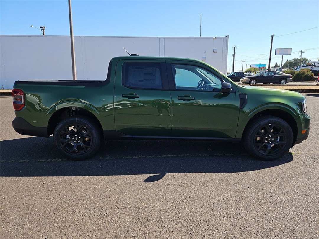 2025 Ford Maverick Lariat - Image 6