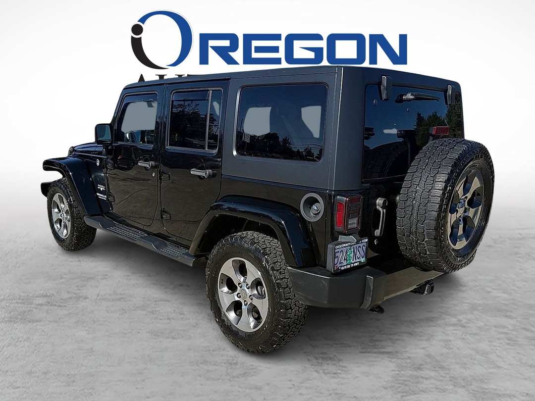 2017 Jeep Wrangler Unlimited SAHARA - Image 3