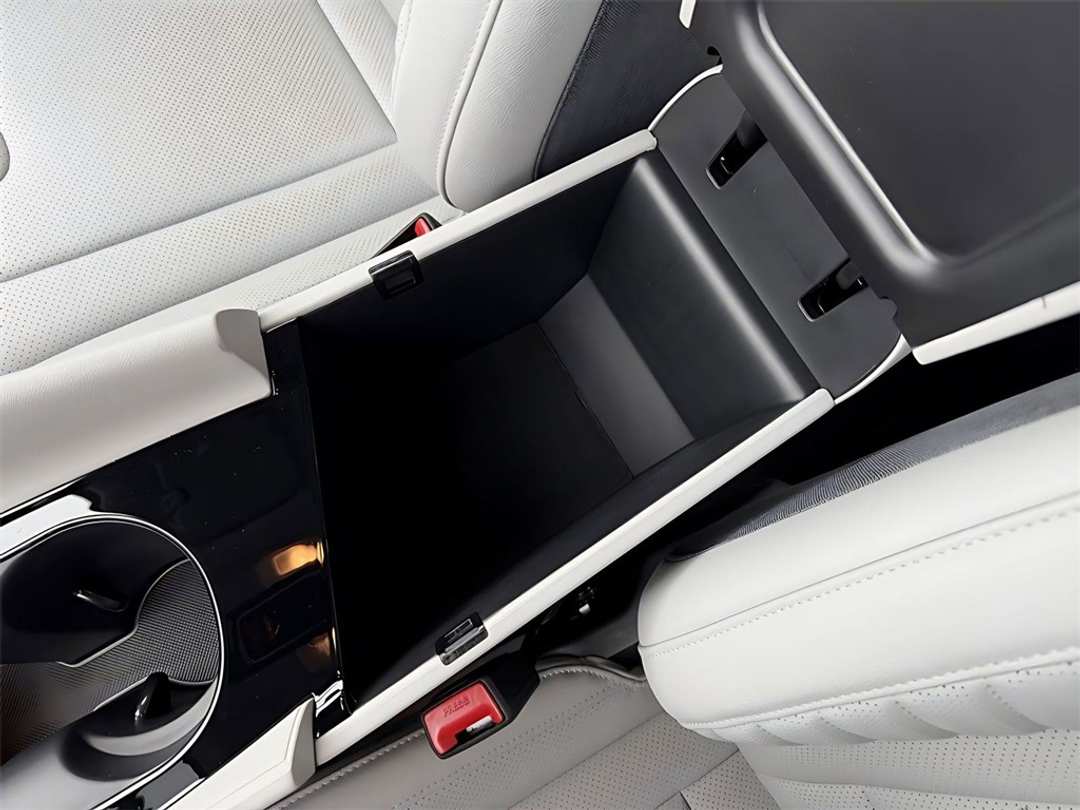 2026 Hyundai Elantra Limited - Image 27