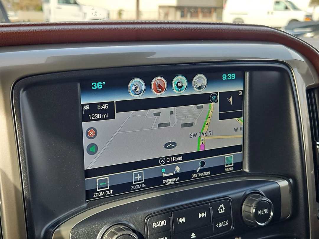 2017 Chevrolet Silverado 1500 High Country - Image 18