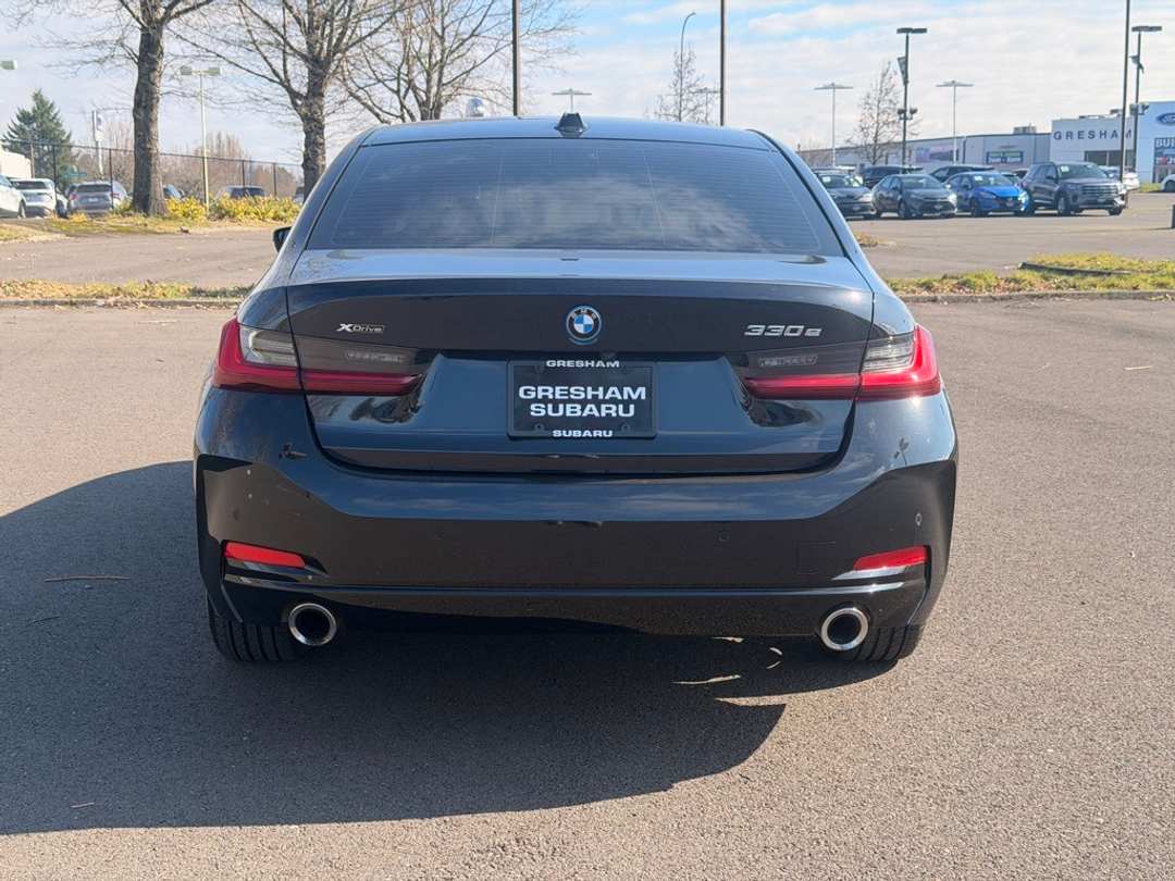2023 BMW 3 Series 330e xDrive - Image 6