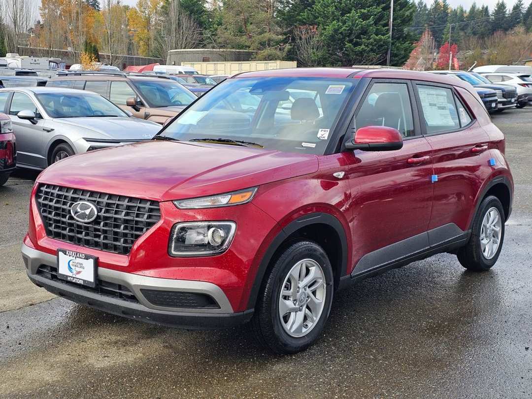 2025 Hyundai Venue SE - Image 3