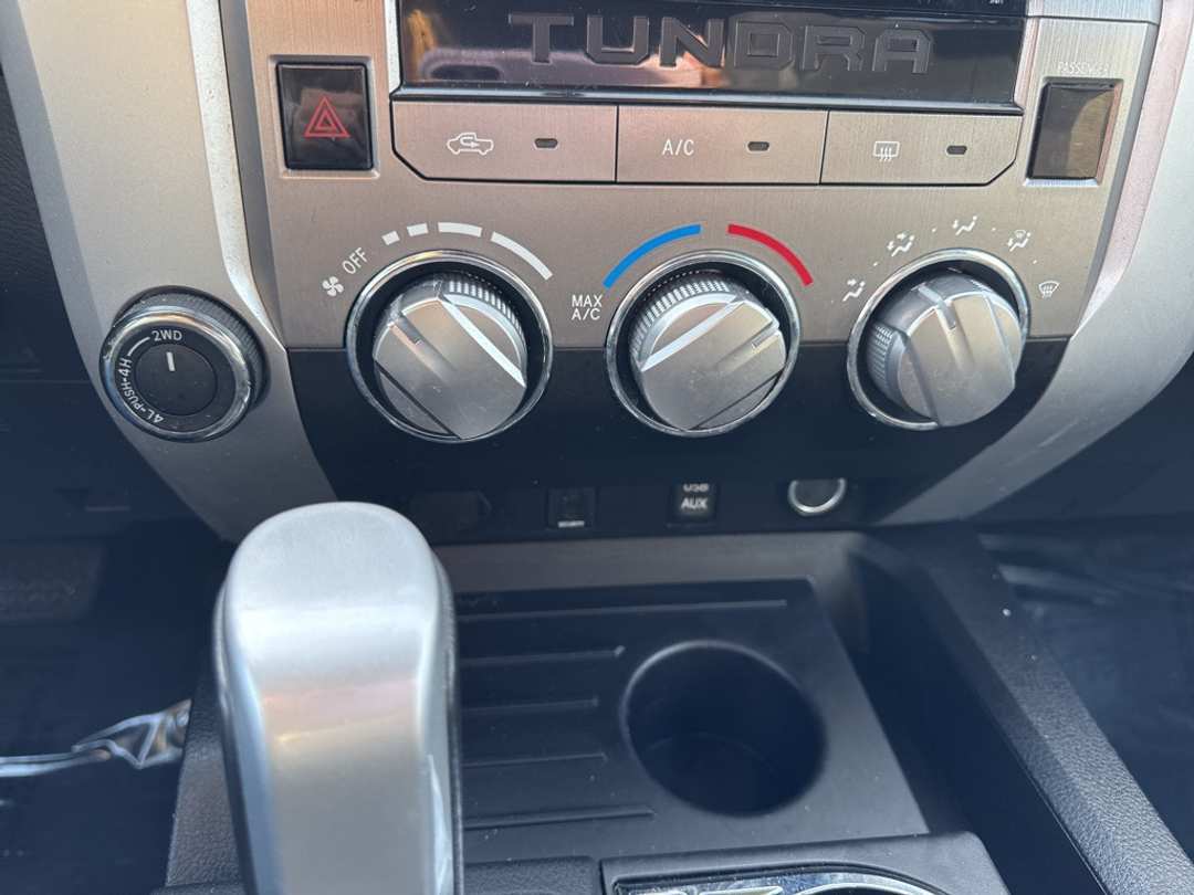 2014 Toyota Tundra SR5 - Image 23