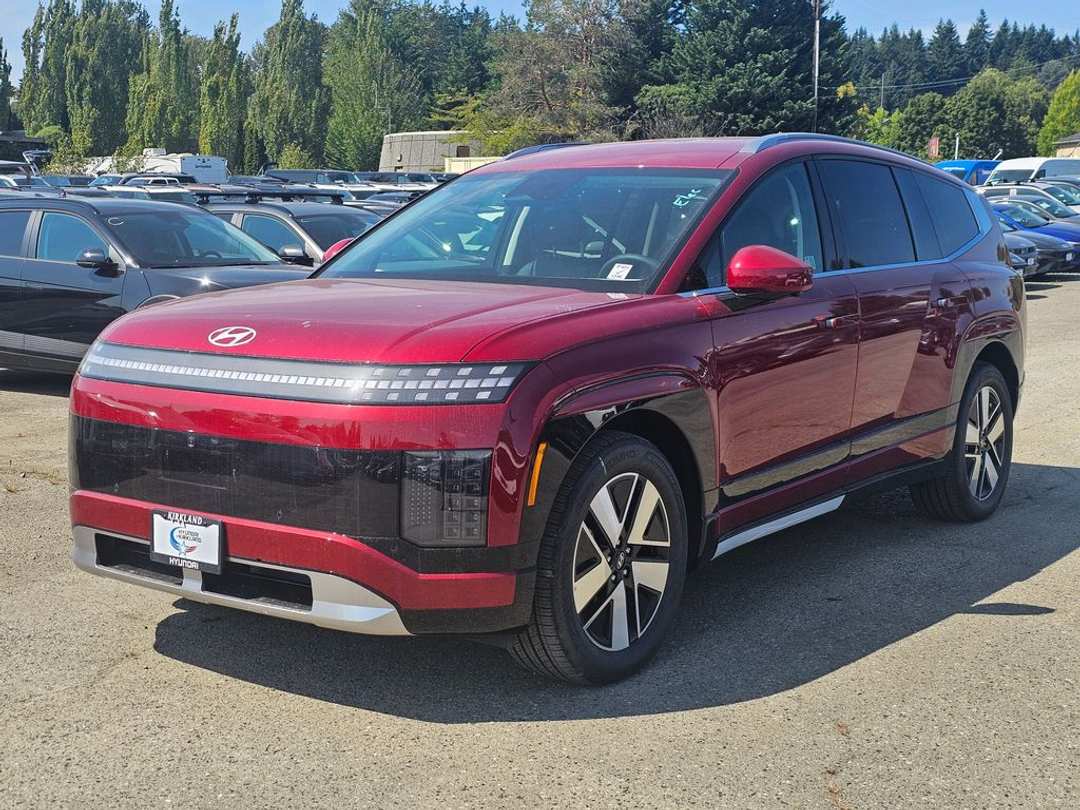 2026 Hyundai Ioniq 9 SEL - Image 3