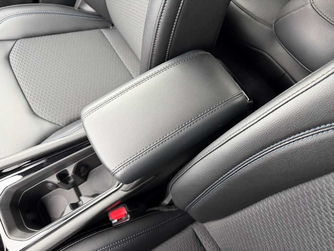 2026 Jeep Compass Latitude - Image 25