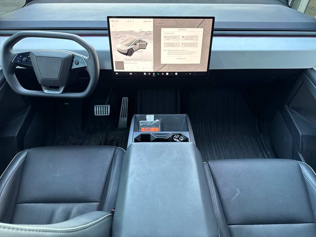 2024 Tesla Cybertruck Base - Image 11