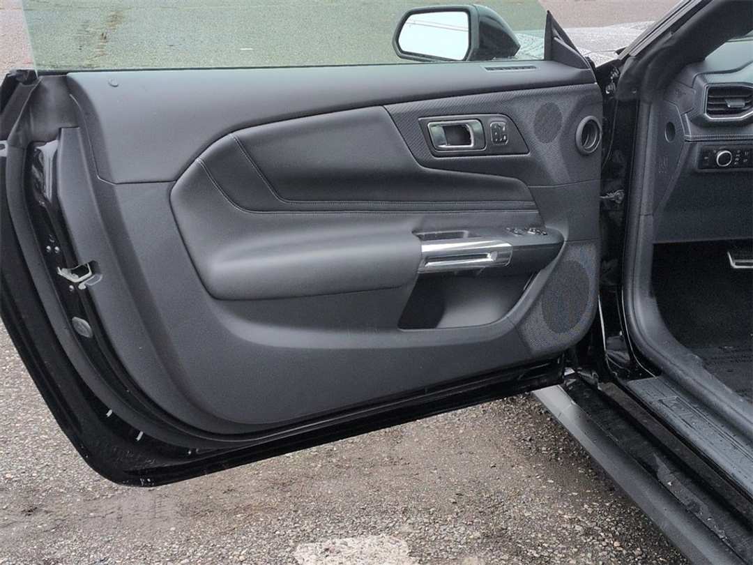 2026 Ford Mustang EcoBoost Premium - Image 9