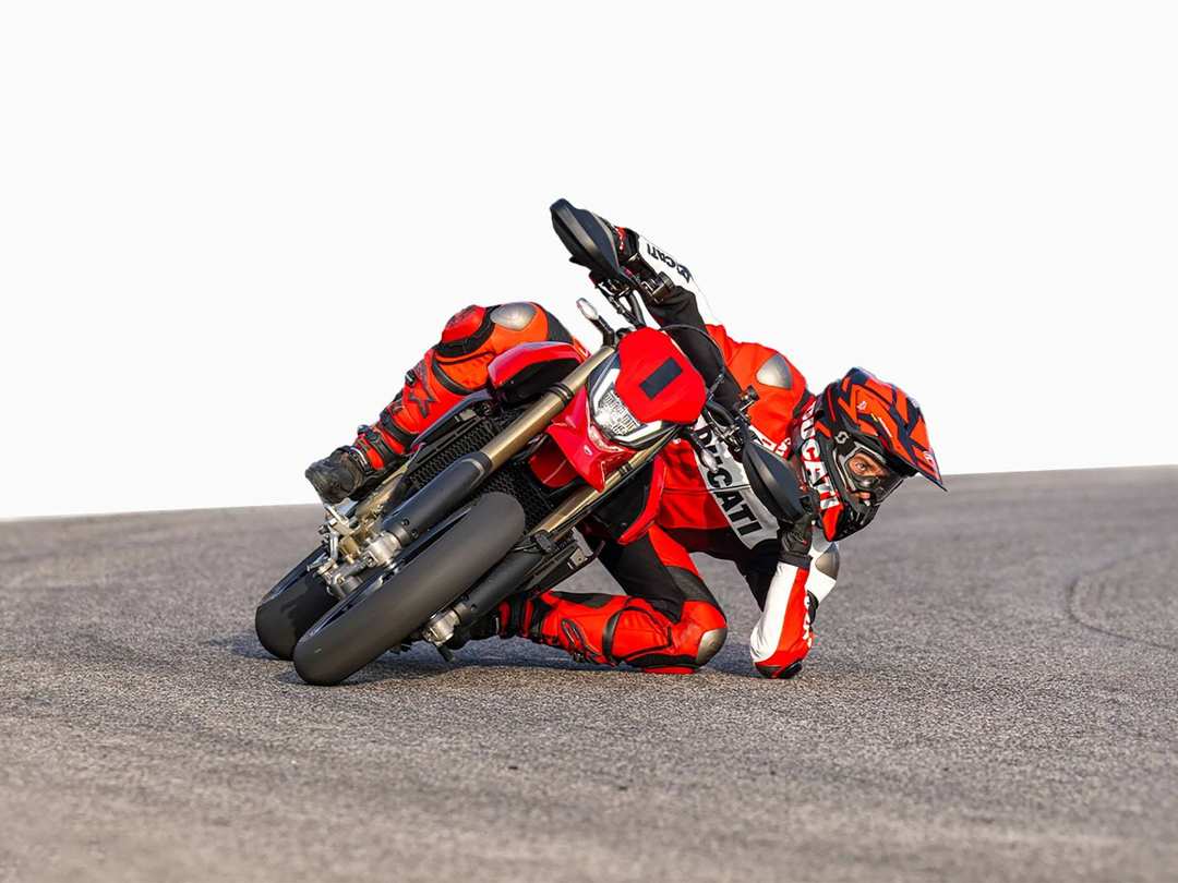 2024 Ducati Hypermotard 698 Mono - Image 20