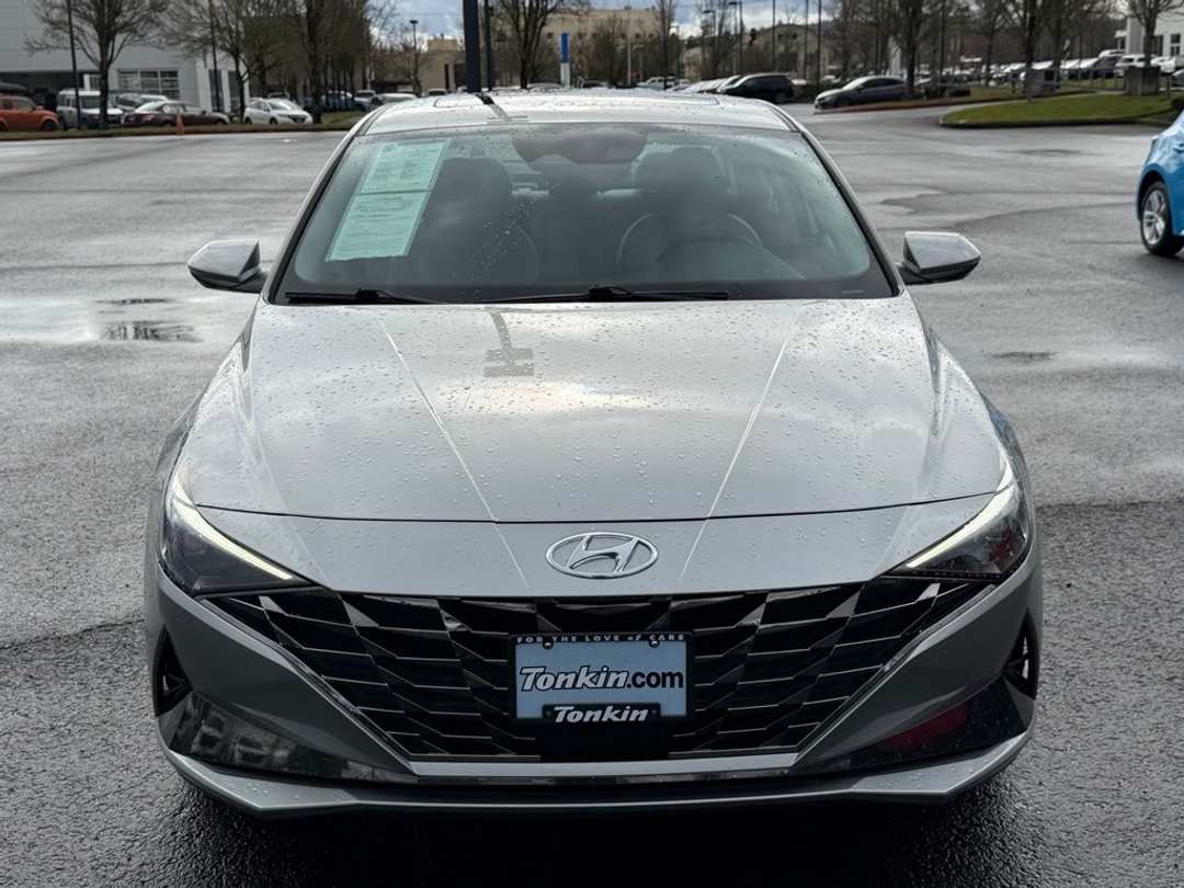 2021 Hyundai Elantra Limited - Image 3
