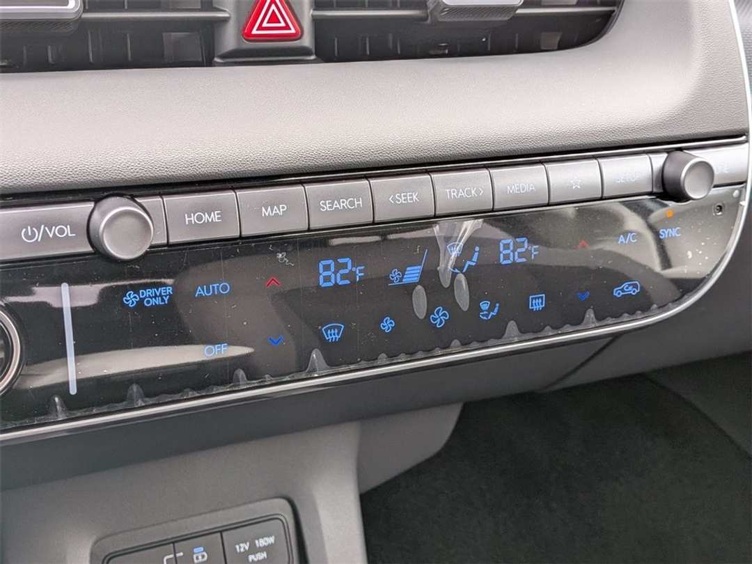 2025 Hyundai Ioniq 5 SE - Image 22