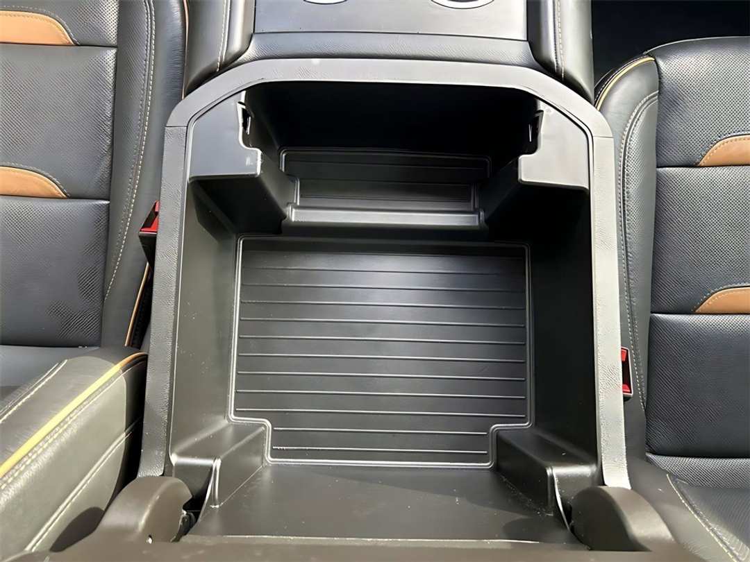 2021 GMC Yukon AT4 - Image 18