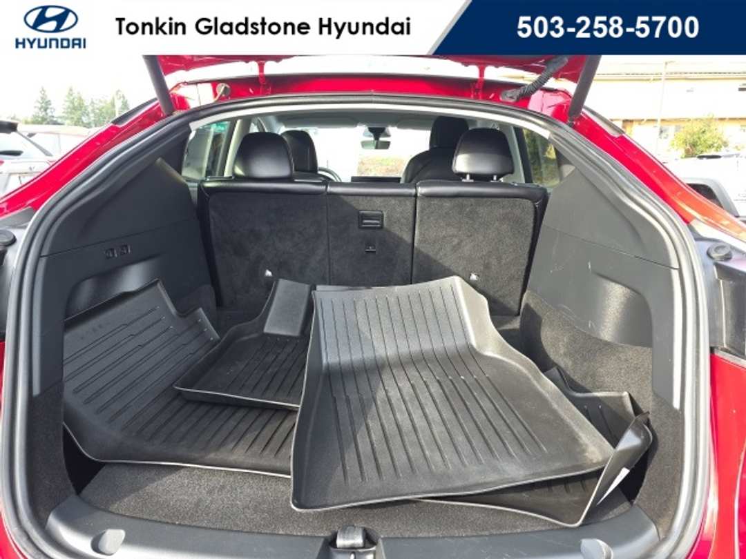 2022 Tesla Model Y Long Range - Image 22