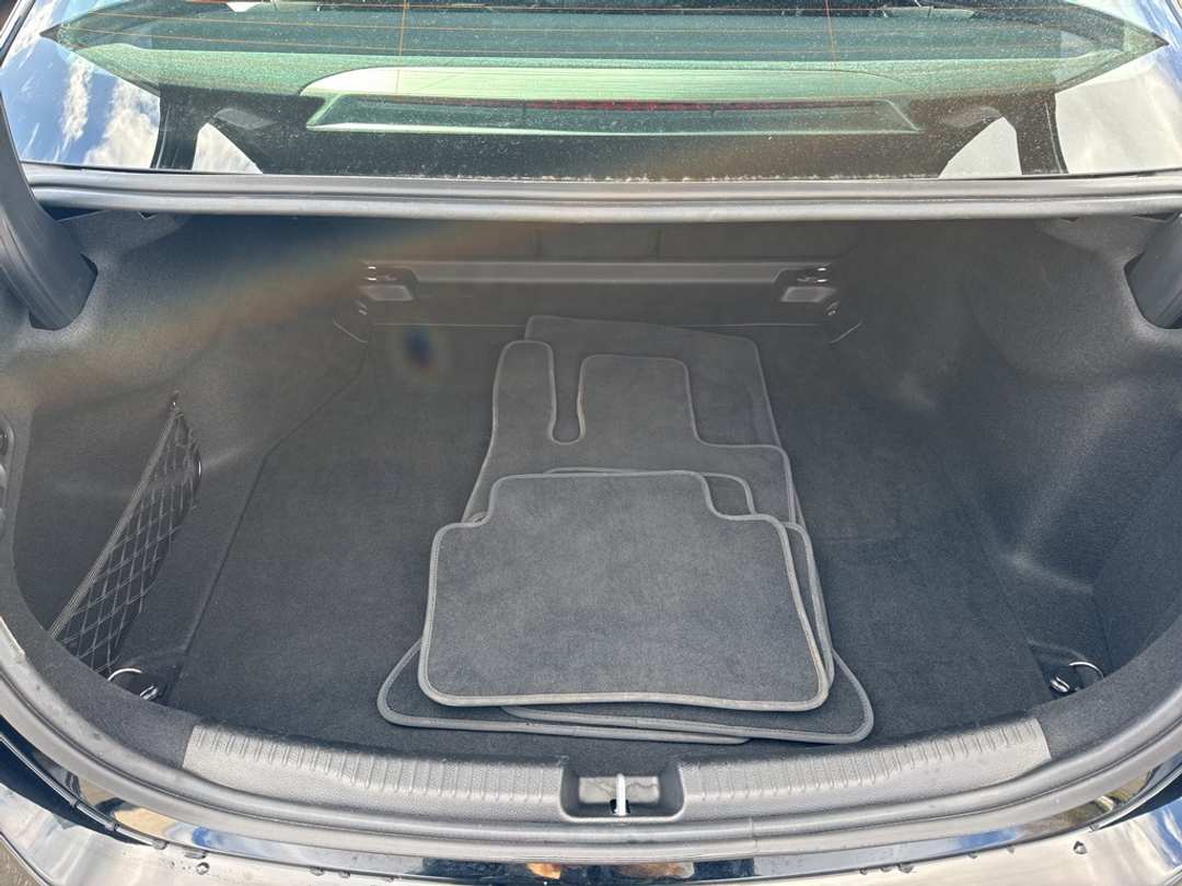 2025 Mercedes-Benz C-Class C 300 - Image 12