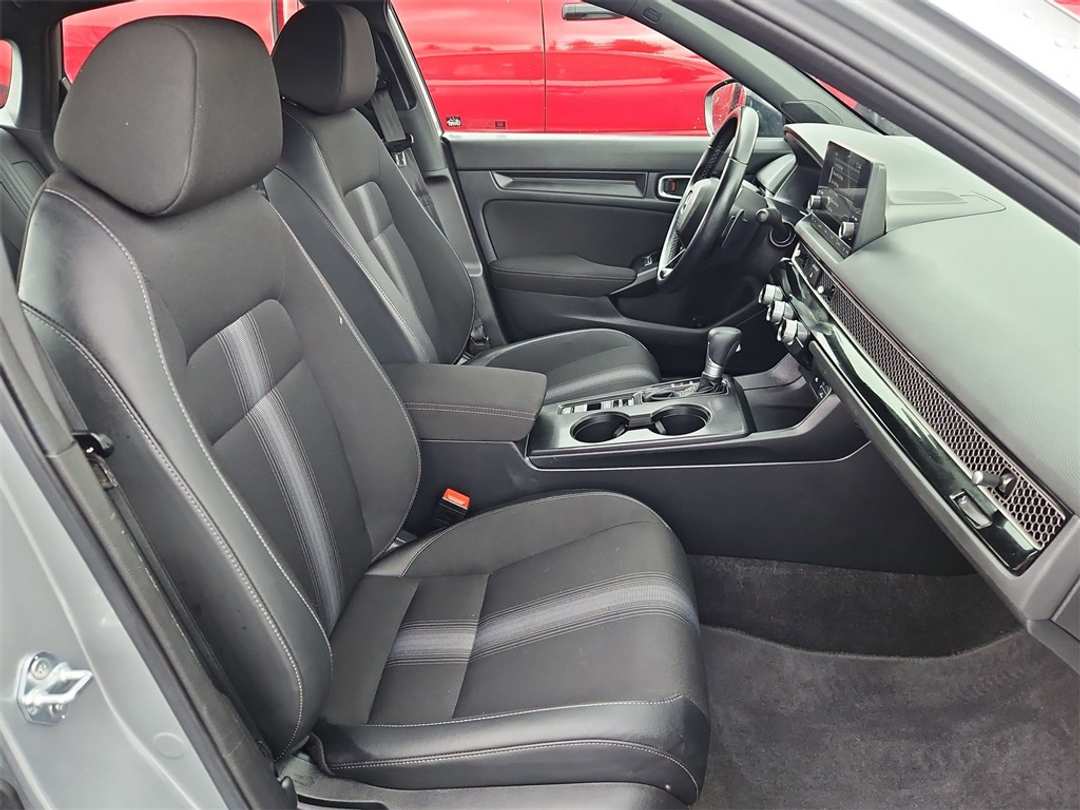 2025 Honda Civic Sport - Image 31