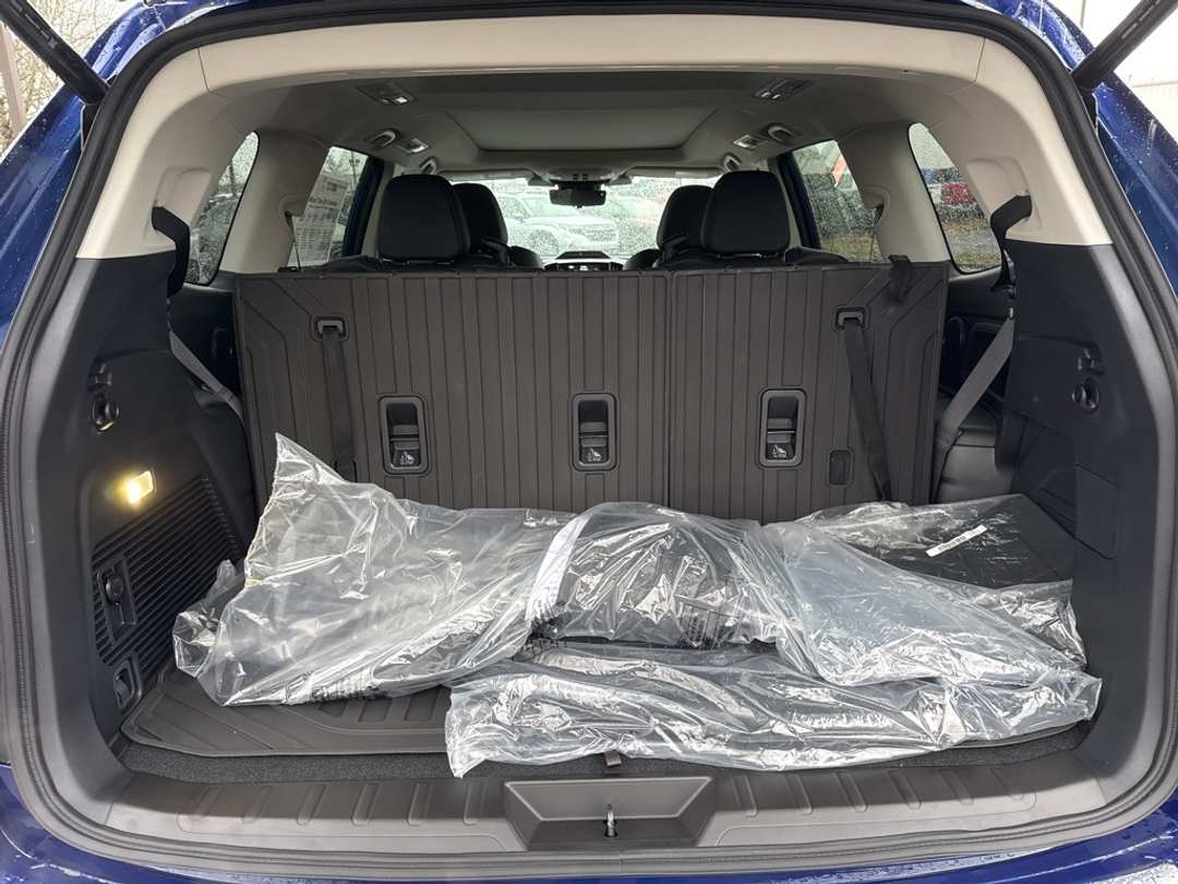 2026 Subaru Ascent Touring - Image 24