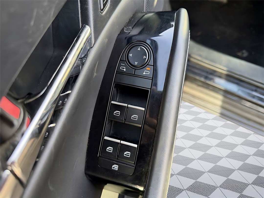 2023 MAZDA Cx-30 2.5 S Preferred Package - Image 12