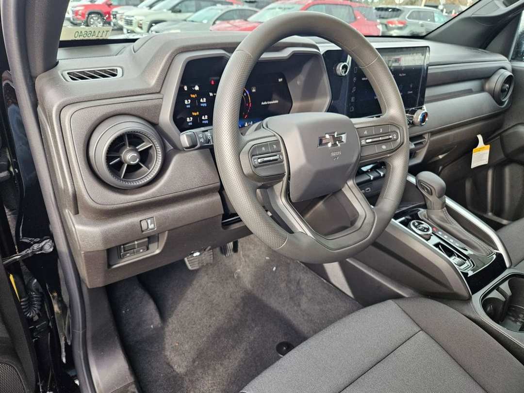 2026 Chevrolet Colorado Trail Boss - Image 13