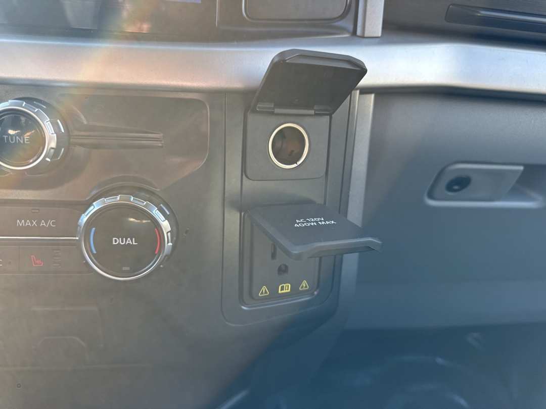 2022 Ford F-150 XLT - Image 31