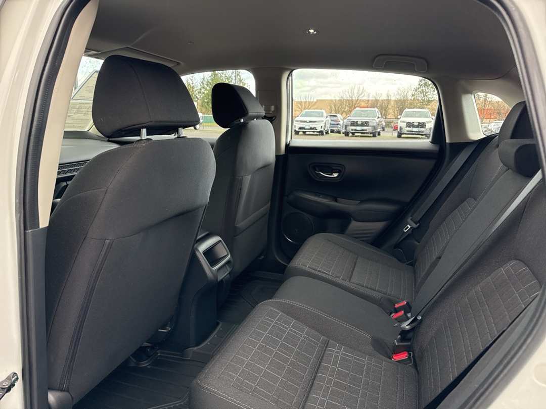 2025 Honda HR-V LX - Image 18