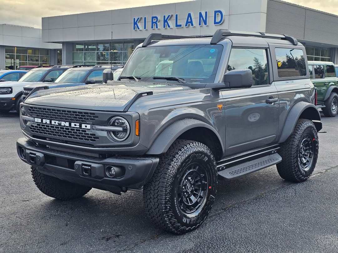 2026 Ford Bronco Badlands - Image 3