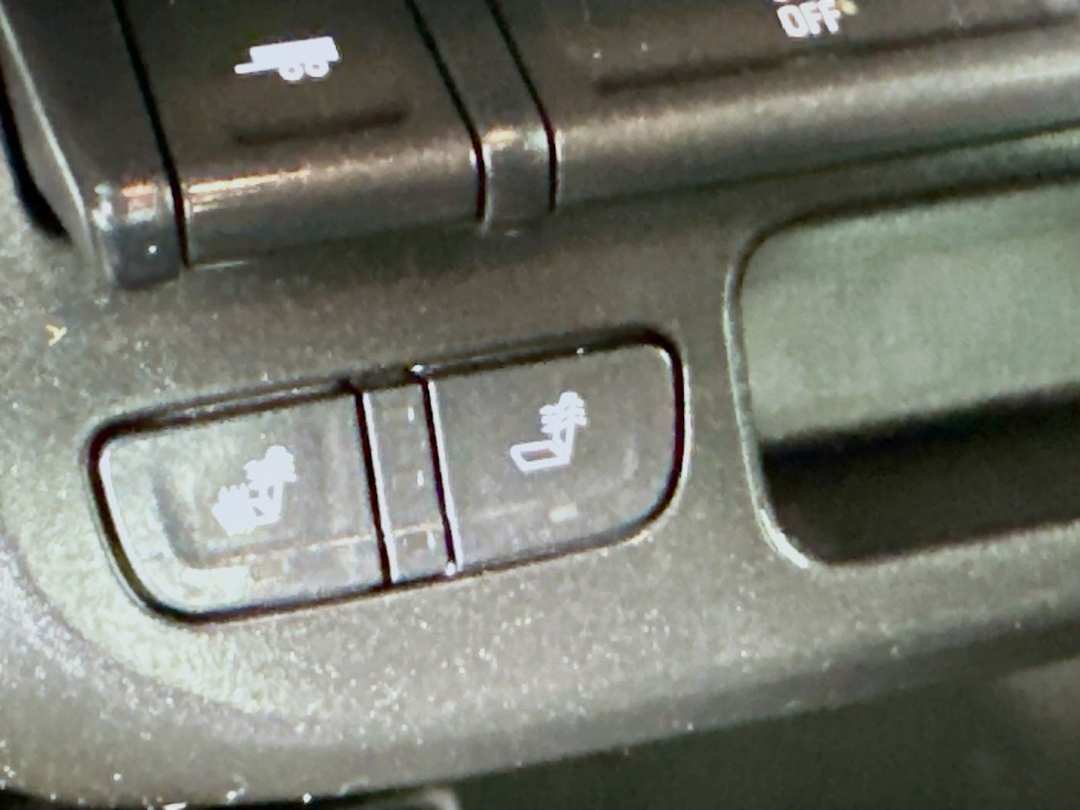 2018 Chevrolet Colorado Z71 - Image 21