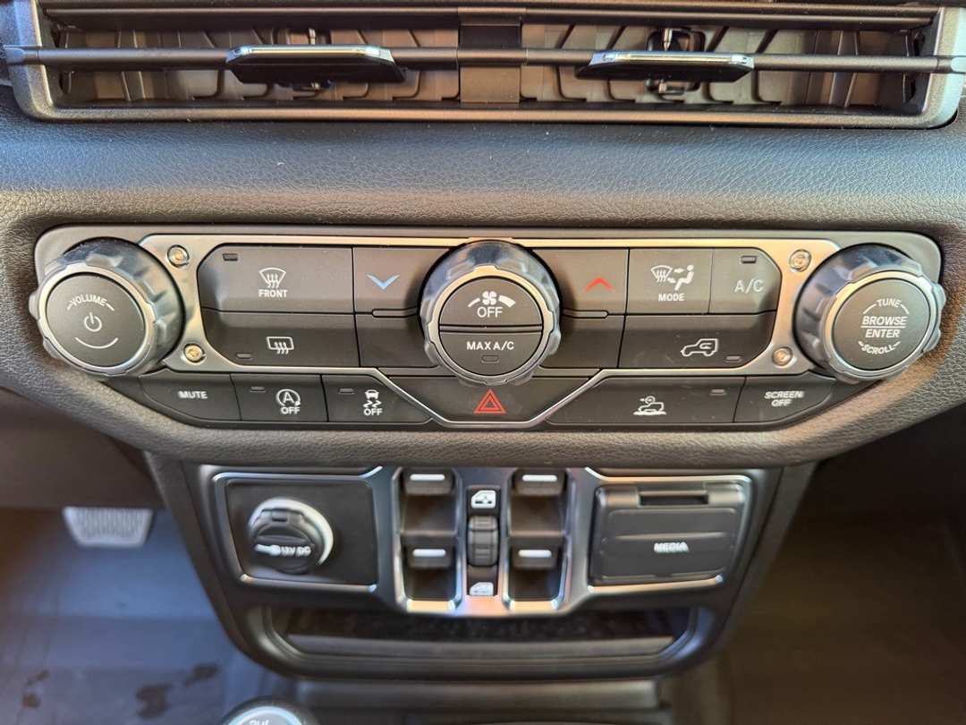 2026 Jeep Wrangler Sport - Image 22