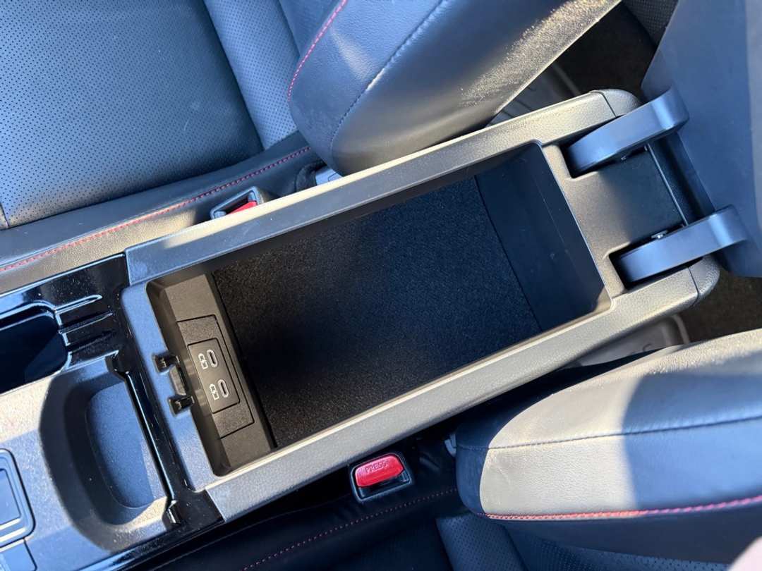 2024 Toyota Prius Prime XSE - Image 28