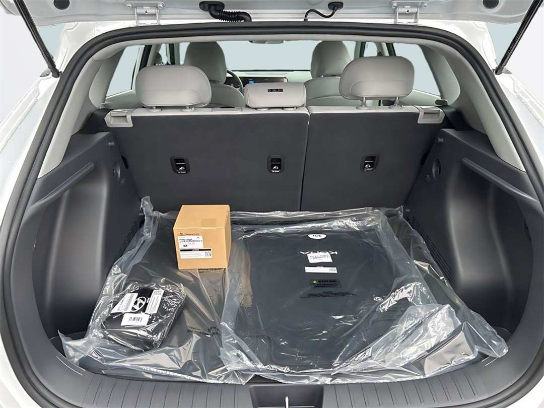 2026 Hyundai Kona SE - Image 13