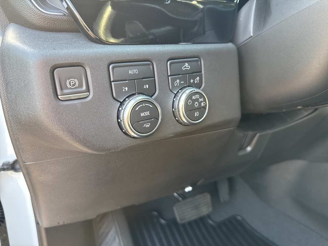 2023 GMC Sierra 1500 Elevation - Image 16