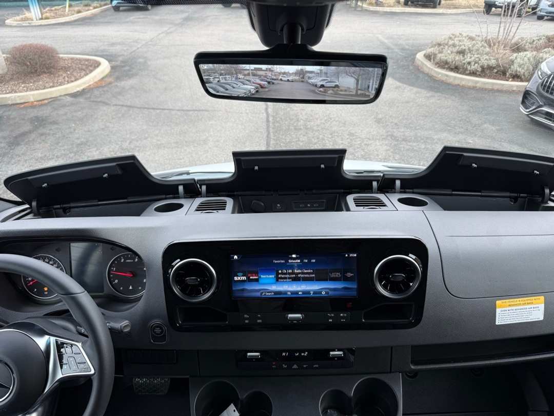 2025 Mercedes-Benz Sprinter 4500 Extended Cargo 170 in. WB - Image 34