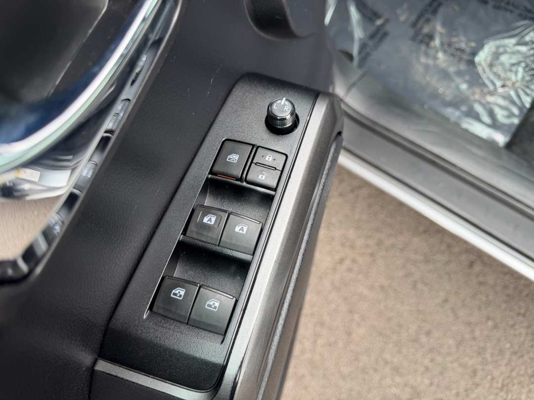 2020 Toyota Tacoma TRD Sport - Image 13