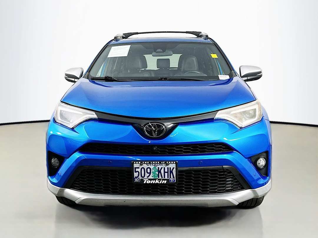 2016 Toyota Rav4 SE - Image 3