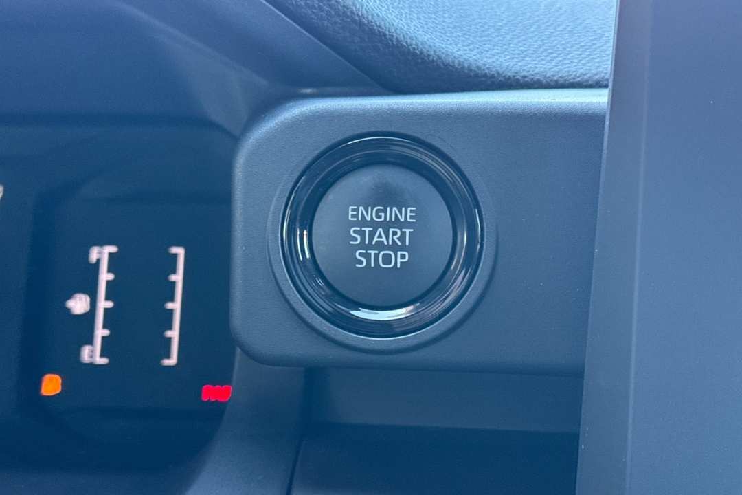 2025 Toyota Tacoma SR5 - Image 21