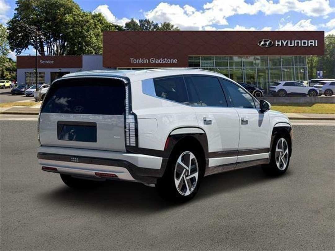 2026 Hyundai Ioniq 9 Performance Limited - Image 7