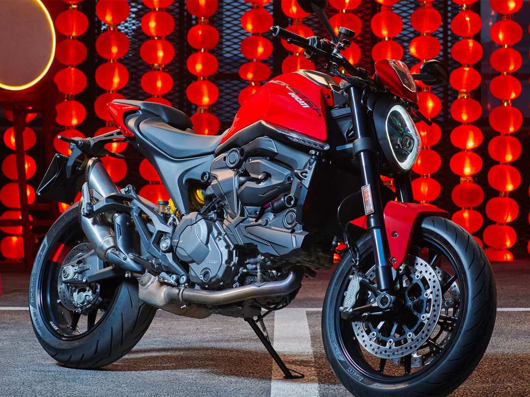 2025 Ducati Monster + - Image 17