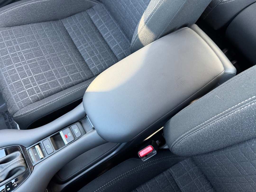 2025 Honda HR-V LX - Image 28