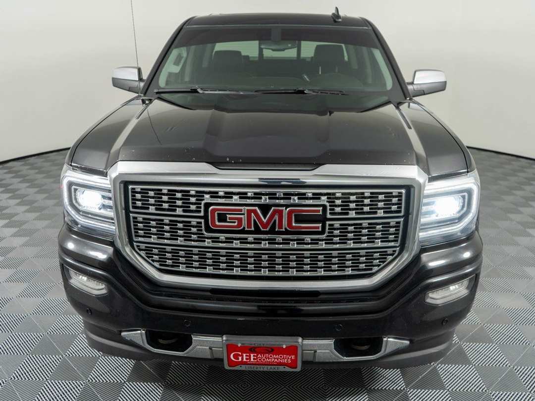 2016 GMC Sierra 1500 Denali - Image 2