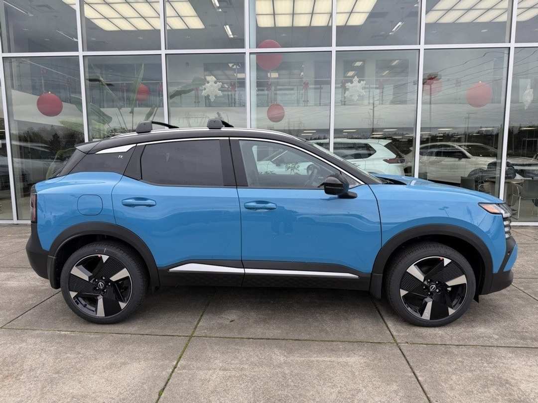 2026 Nissan Kicks SR - Image 8