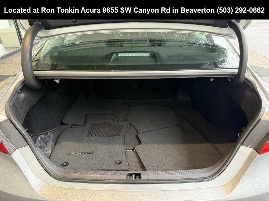 2024 Toyota Camry SE - Image 10