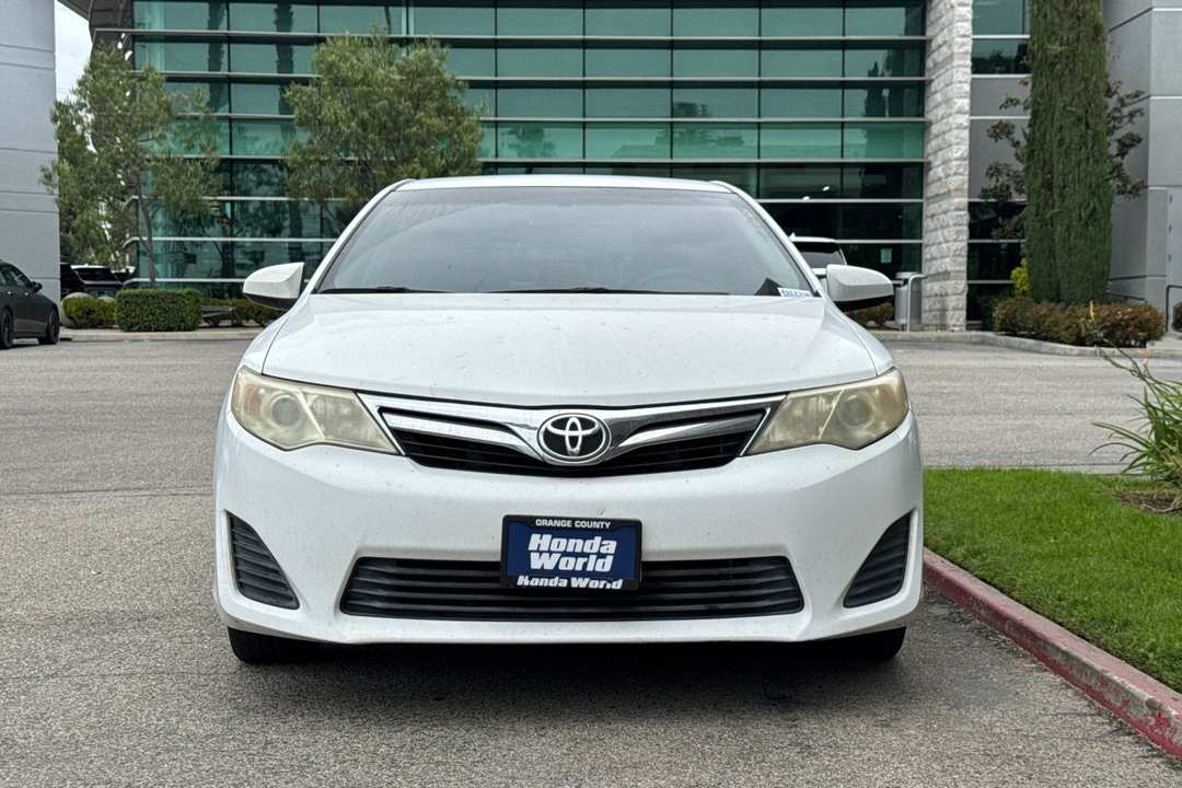 2012 Toyota Camry SE - Image 3
