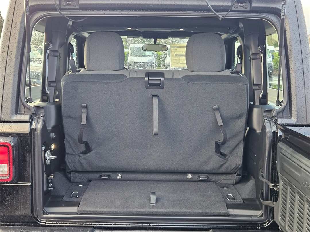 2026 Jeep Wrangler Sport - Image 29