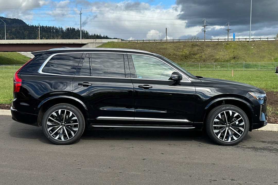 2026 Volvo Xc90 B6 Ultra - Image 2