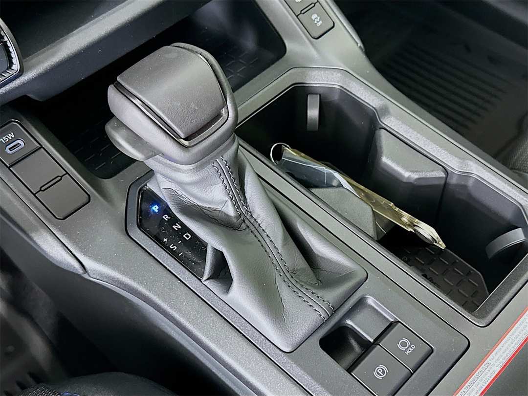 2026 Toyota Rav4 SE - Image 17