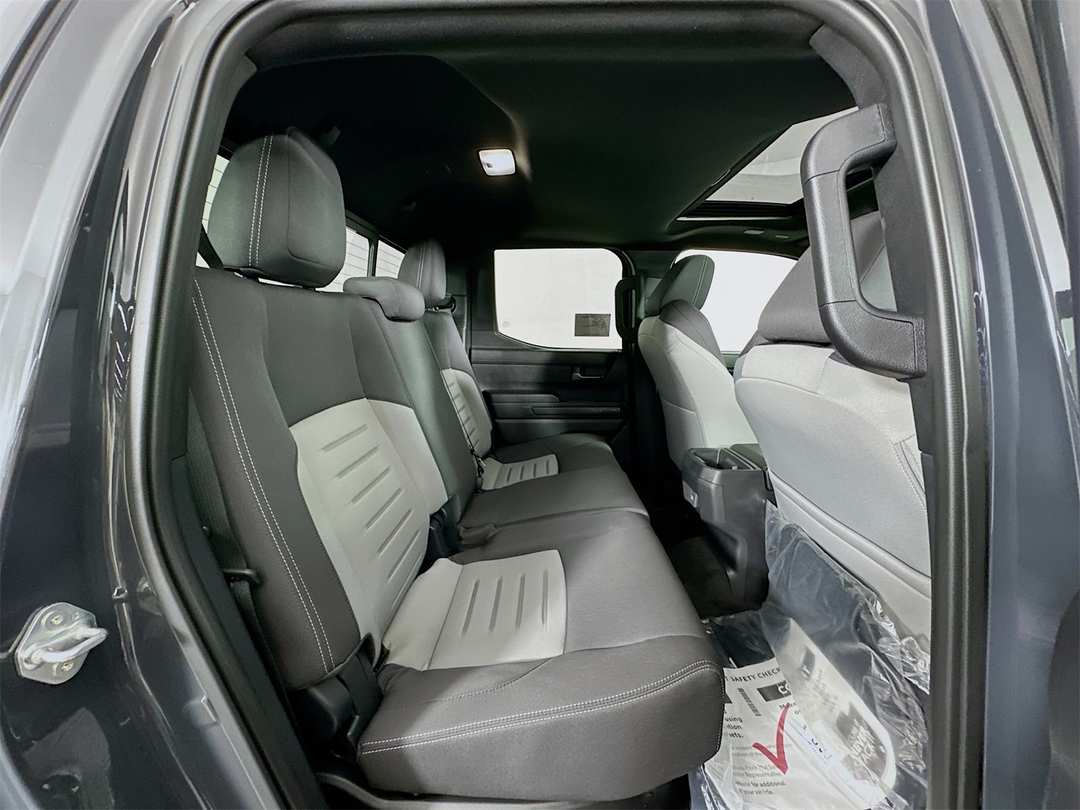 2025 Toyota Tacoma TRD Off Road - Image 28