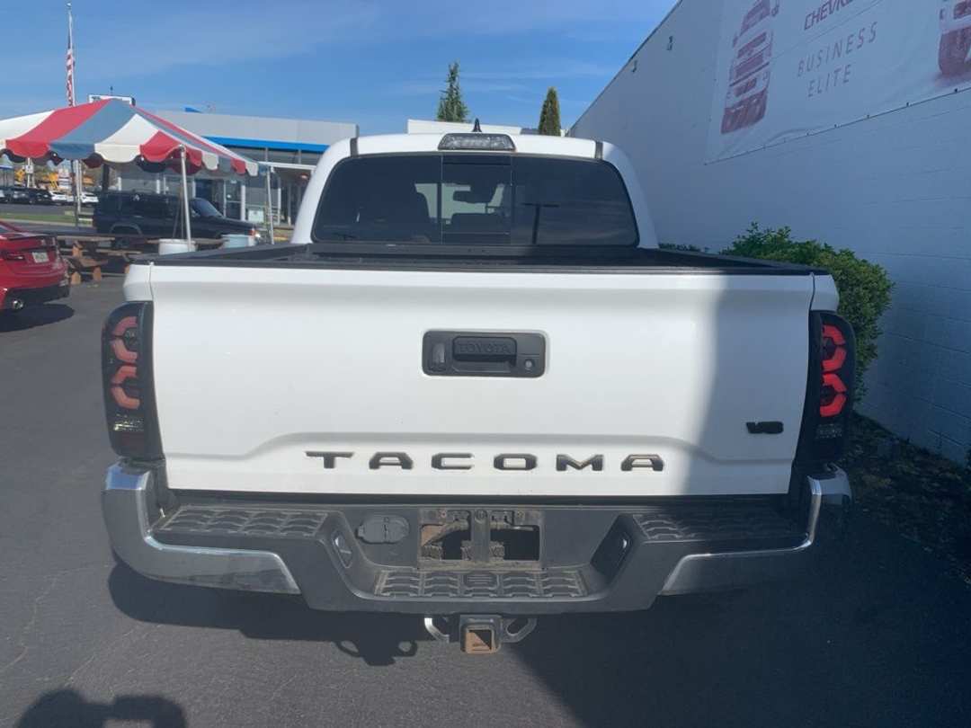 2019 Toyota Tacoma TRD OffRoad - Image 3