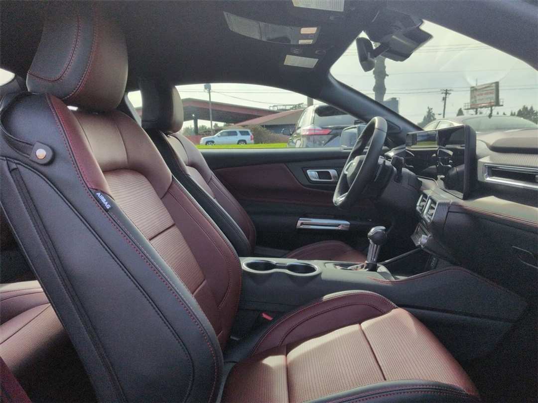 2025 Ford Mustang GT Premium - Image 29